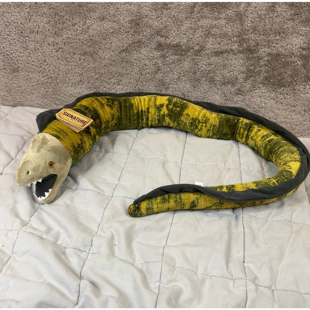 NWT Eel Plush Stuffed Animal Green Destination Nation 52" Realistic